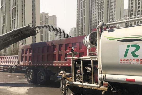 濟(jì)南挖掘機(jī)進(jìn)行租賃要知道哪些事項(xiàng)？